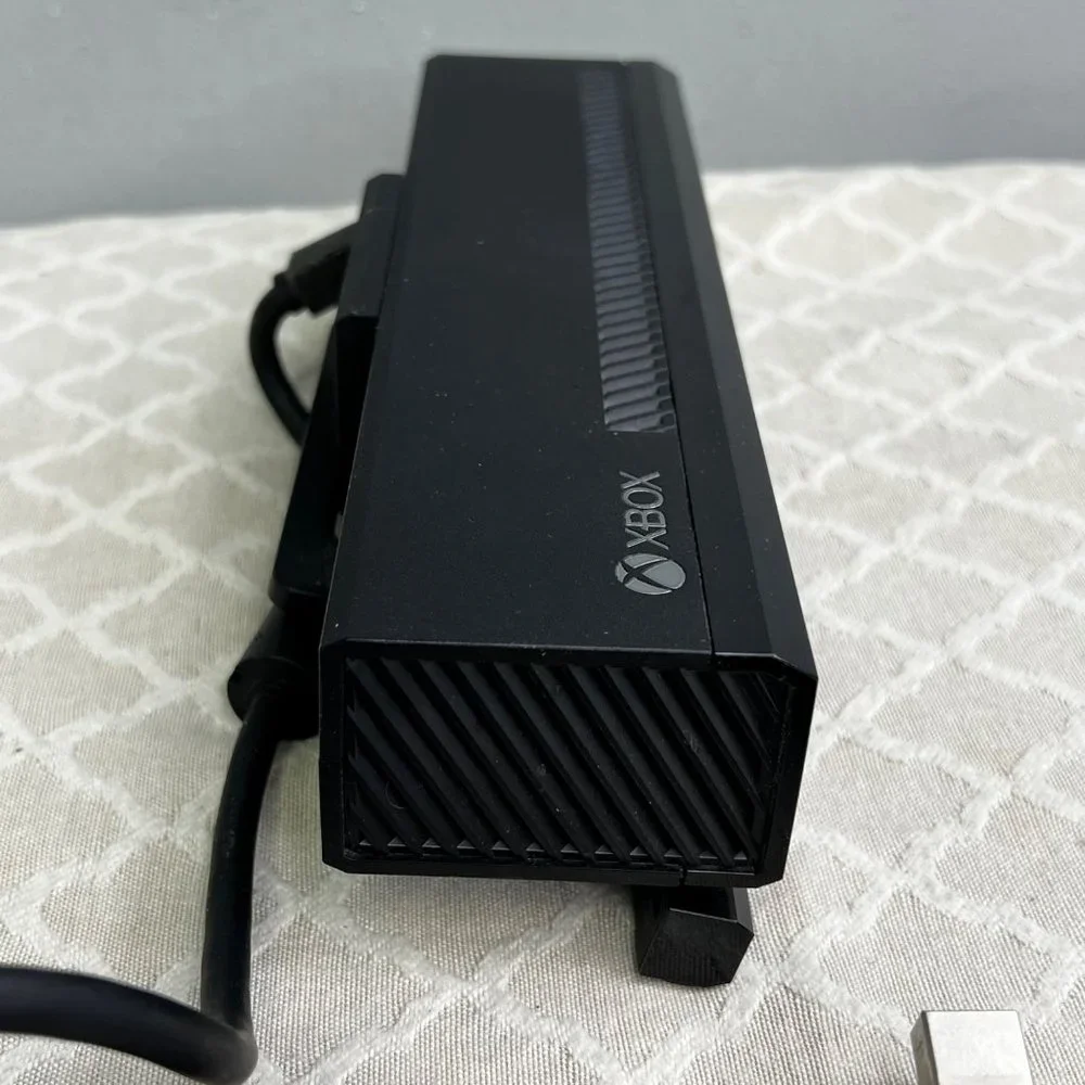 Kinect Xbox One Model 1520 Wired Motion Sensor Unit Black Bar